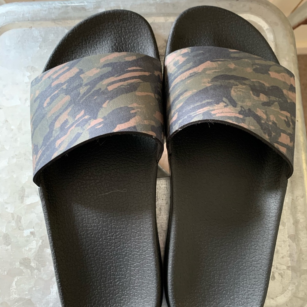 Under armour sandals